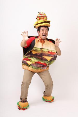 小山薫堂らによる“おいしい応援団5人衆”がプロデュース、全国の極上肉や伝説の餃子、スイーツの名店が集結