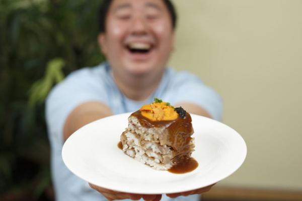 小山薫堂らによる“おいしい応援団5人衆”がプロデュース、全国の極上肉や伝説の餃子、スイーツの名店が集結