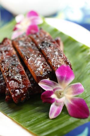 小山薫堂らによる“おいしい応援団5人衆”がプロデュース、全国の極上肉や伝説の餃子、スイーツの名店が集結