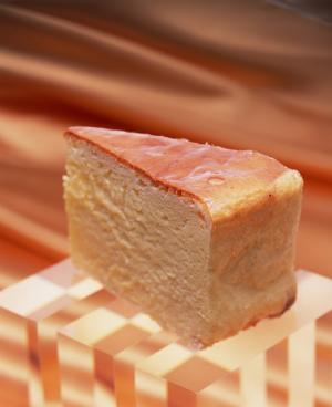 小山薫堂らによる“おいしい応援団5人衆”がプロデュース、全国の極上肉や伝説の餃子、スイーツの名店が集結