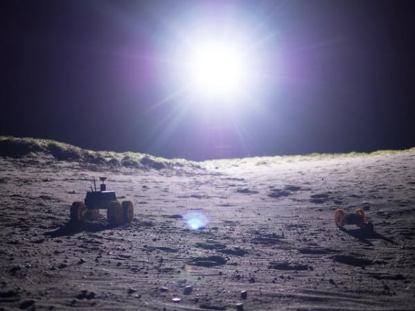 月を目指すロボットの操縦を体験！日本橋三越本店で月面探査チームHAKUTOの期間限定イベントを実施