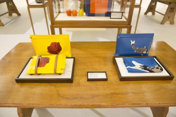 ロエベ170周年記念イベントを日本橋三越で開催。ロゴ入りカフェラテを提供する“ロエベラウンジ”も登場