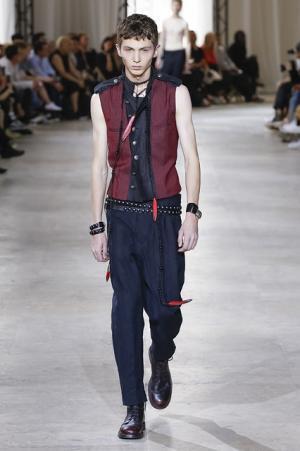 アン ドゥムルメステール、ファッションに“愛と情熱”を【17SSメンズ】