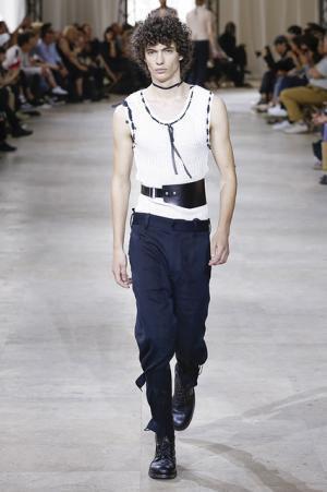 アン ドゥムルメステール、ファッションに“愛と情熱”を【17SSメンズ】