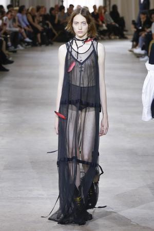 アン ドゥムルメステール、ファッションに“愛と情熱”を【17SSメンズ】