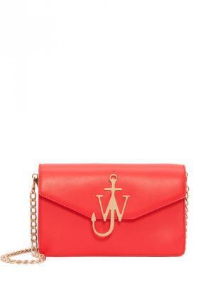 J.W.アンダーソンが新宿伊勢丹でポップアップ、限定アイテムの他バッグをフルラインアップで展開