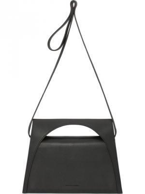 J.W.アンダーソンが新宿伊勢丹でポップアップ、限定アイテムの他バッグをフルラインアップで展開