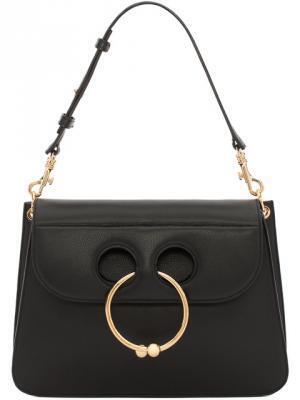 J.W.アンダーソンが新宿伊勢丹でポップアップ、限定アイテムの他バッグをフルラインアップで展開