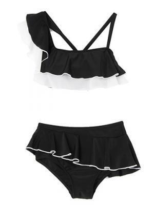 洋服のようなスイムウェアが登場。ワンピーススタイルも充実のパメオ ポーズが新宿伊勢丹でポップアップ