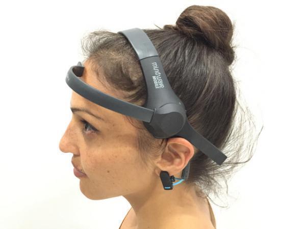 芝生広場にライゾマ手がける“脳波で動く”真っ白なカーテン出現!?5感で楽しむ六本木のデザインタッチが今年も