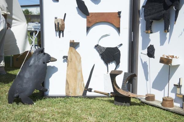 青空の下のマーケット「もみじ市」、今年は“FLOWER”をテーマに109組の作り手が集結！