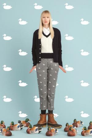 コエ×トム ブラウンのコラボコレクション発売、アイテムにアヒルモチーフの“KOE DUCK”が大量発生!?