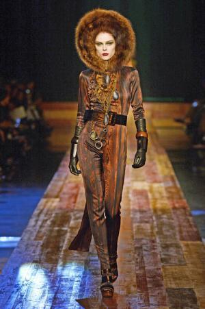 ゴルチエ パリ、自然をテーマにした壮大なクリエーション【16-17AWクチュール】