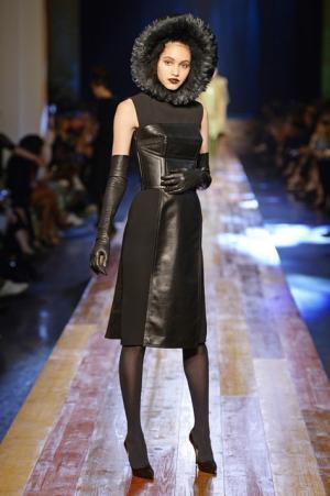 ゴルチエ パリ、自然をテーマにした壮大なクリエーション【16-17AWクチュール】