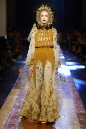 ゴルチエ パリ、自然をテーマにした壮大なクリエーション【16-17AWクチュール】