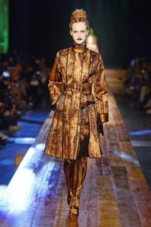 ゴルチエ パリ、自然をテーマにした壮大なクリエーション【16-17AWクチュール】