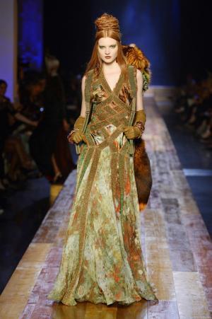 ゴルチエ パリ、自然をテーマにした壮大なクリエーション【16-17AWクチュール】