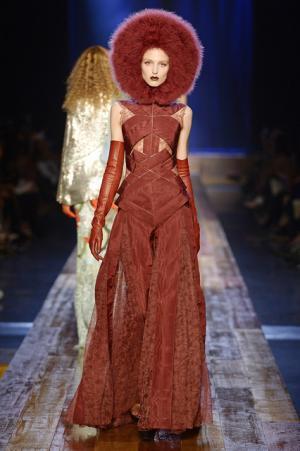 ゴルチエ パリ、自然をテーマにした壮大なクリエーション【16-17AWクチュール】