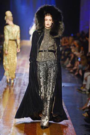 ゴルチエ パリ、自然をテーマにした壮大なクリエーション【16-17AWクチュール】