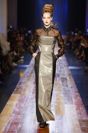 ゴルチエ パリ、自然をテーマにした壮大なクリエーション【16-17AWクチュール】