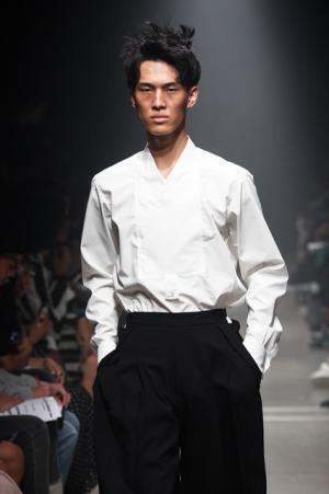 【ファッションの“未来”たちに聞く】日本的なテーラードで魅せる“リアル感”--大月壮士2/2