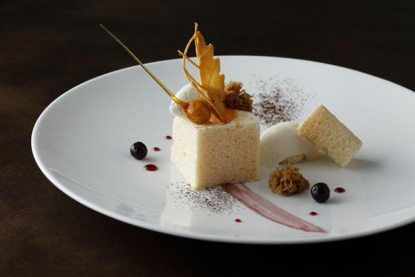 茸リゾット、秋鮭フリカッセ、マロンクリームのスープなど秋の味覚を堪能するパレスホテル東京の限定メニュー