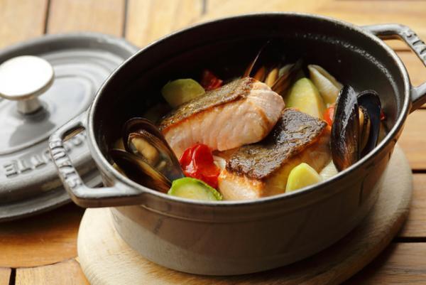 茸リゾット、秋鮭フリカッセ、マロンクリームのスープなど秋の味覚を堪能するパレスホテル東京の限定メニュー