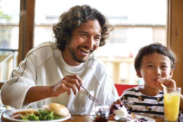 海風を満喫しながらローカル気分！ “海の食堂”で朝ごはん～親子編～【湘南日帰り旅】