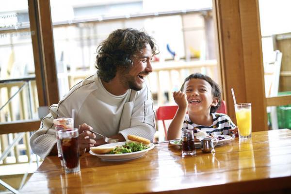海風を満喫しながらローカル気分！ “海の食堂”で朝ごはん～親子編～【湘南日帰り旅】
