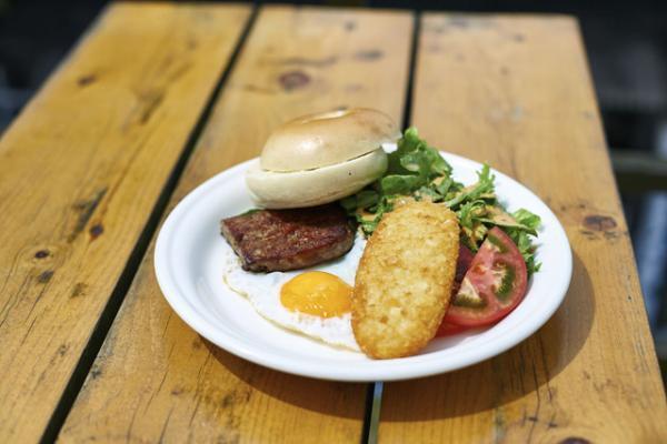 海風を満喫しながらローカル気分！ “海の食堂”で朝ごはん～親子編～【湘南日帰り旅】