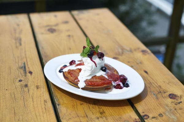 海風を満喫しながらローカル気分！ “海の食堂”で朝ごはん～親子編～【湘南日帰り旅】