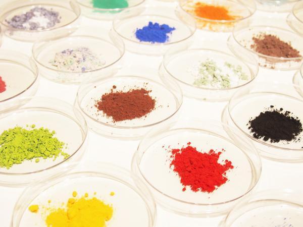 アート×科学の広がる可能性、水滴を釉薬で永遠化!?中村元風の作品展が新宿伊勢丹で開催