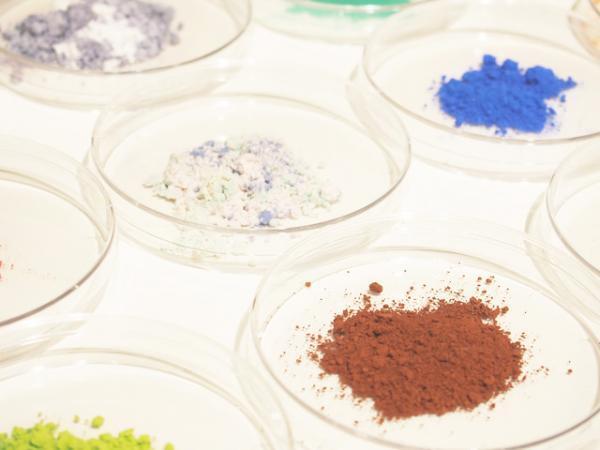 アート×科学の広がる可能性、水滴を釉薬で永遠化!?中村元風の作品展が新宿伊勢丹で開催