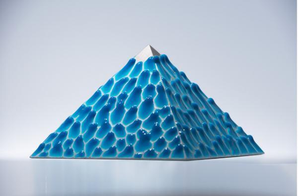 アート×科学の広がる可能性、水滴を釉薬で永遠化!?中村元風の作品展が新宿伊勢丹で開催