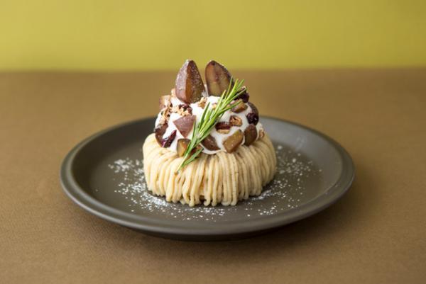 “まるでモンブラン”なパンケーキ！J.S. PANCAKE CAFEから秋&amp;ハロウィン限定メニュー登場