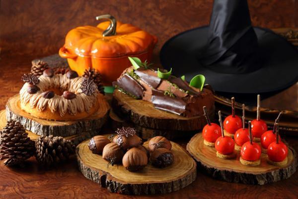 シンデレラに白雪姫...グリム童話で有名な3つのお城がスイーツになって登場!?ヒルトン大阪のデザートブッフェ