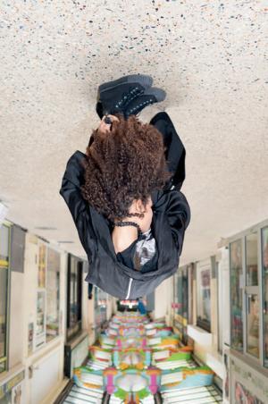 “着るクチュール”、ヴェトモン×コシェが新宿伊勢丹でポップアップ！一点ものの限定Tシャツなど