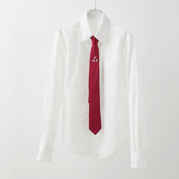 アンリアレイジ×アシックス×ケイスケカンダ3社協業によるジャージスーツ。山田孝之がサラリーマンに扮したムービーが公開に