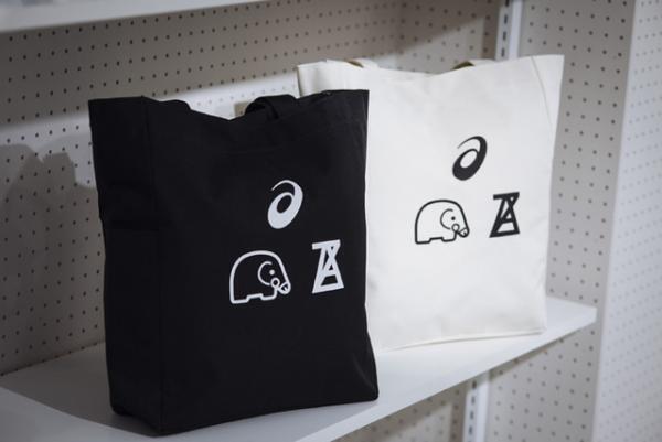 アンリアレイジ×アシックス×ケイスケカンダ3社協業によるジャージスーツ。山田孝之がサラリーマンに扮したムービーが公開に