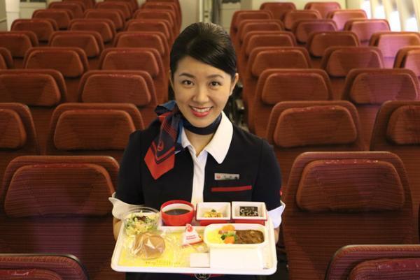 JAL機内食に資生堂パーラーの洋食代表メニュー「ビーフシチュー」が登場！