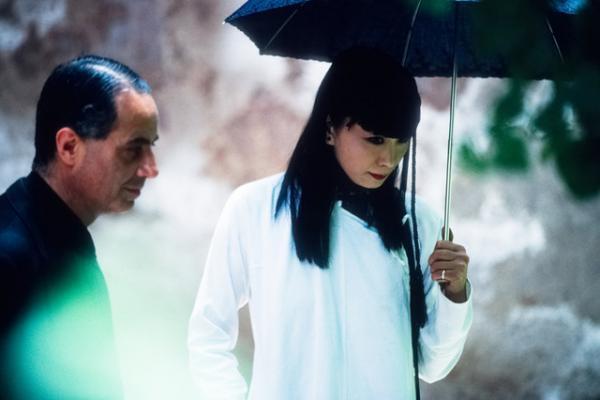 “おかっぱ髪のふたりの異才”草間彌生と山口小夜子のドキュメンタリー映画をトップミュージアムで同時上映