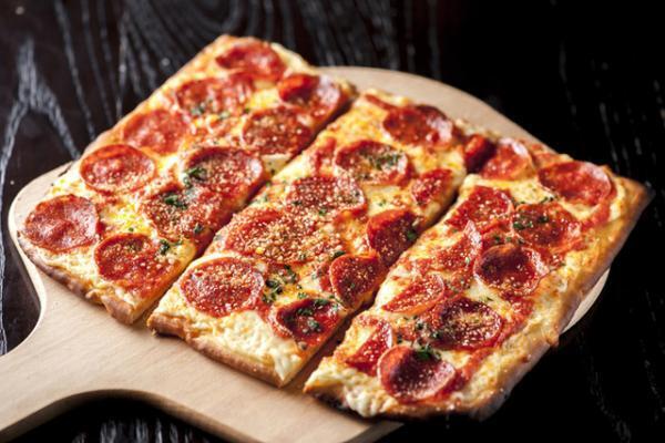 赤坂アークヒルズの「秋祭り」、今年は30周年で盛大に！花火や神輿、人気店の肉メニュー屋台まで