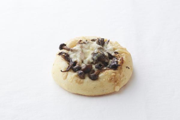 長ーーいエクレアに虹色ロールケーキ？栗や洋梨を使ったグランドハイアット東京の秋限定スイーツ＆ブレッド