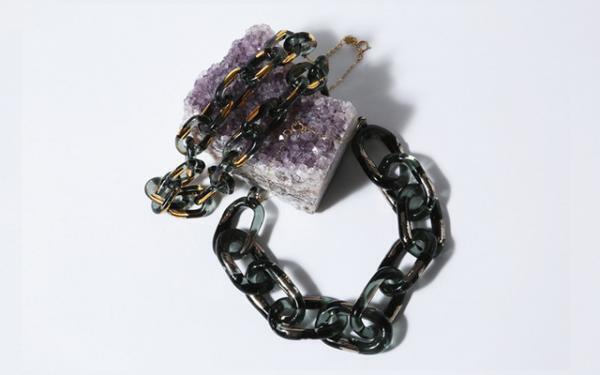 drama H.P.FRANCE祝8周年！記念にデザイナーたちがラッキーナンバー“8”をモチーフにしたジュエリーを製作