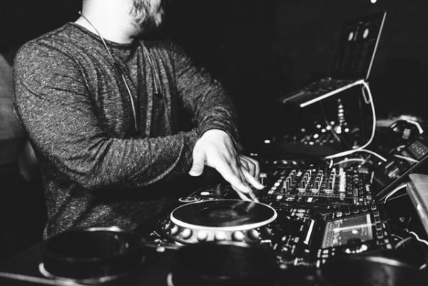 アディダス コンソーシアム ツアー×ライブストック、アーカイブの進化版&amp;最新モデルを発売