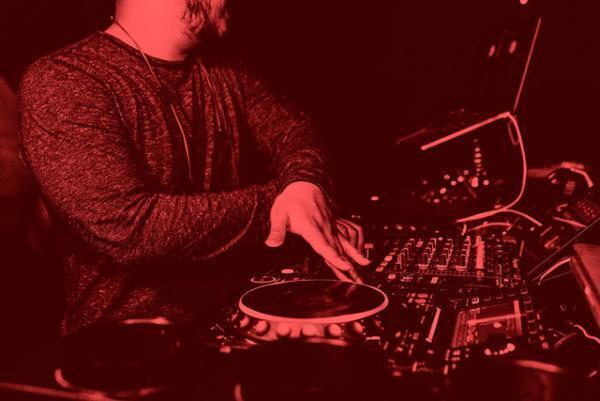 アディダス コンソーシアム ツアー×ライブストック、アーカイブの進化版&amp;最新モデルを発売