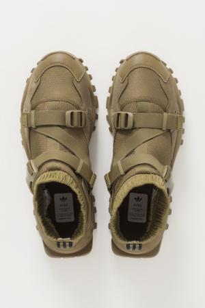 adidas Originals by HYKE、ラストシーズンとなる2016秋冬コレクションを一挙公開。国内4店舗で先行発売も