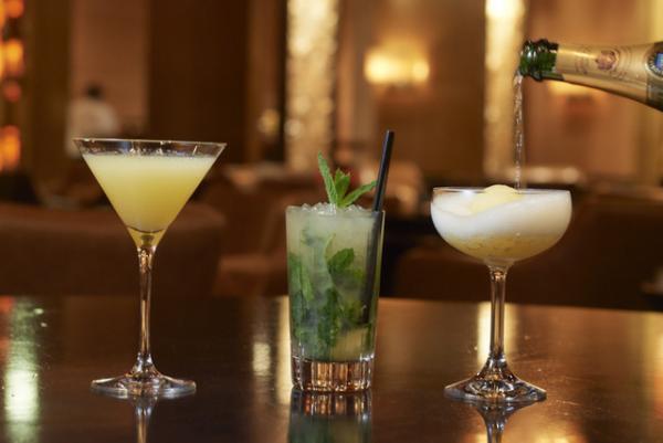 約30cmのゴマ風船の中に“月餅”と“うさぎ饅頭”!? グランド ハイアット 東京から秋限定メニューが登場