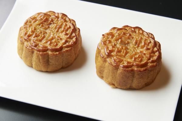 約30cmのゴマ風船の中に“月餅”と“うさぎ饅頭”!? グランド ハイアット 東京から秋限定メニューが登場