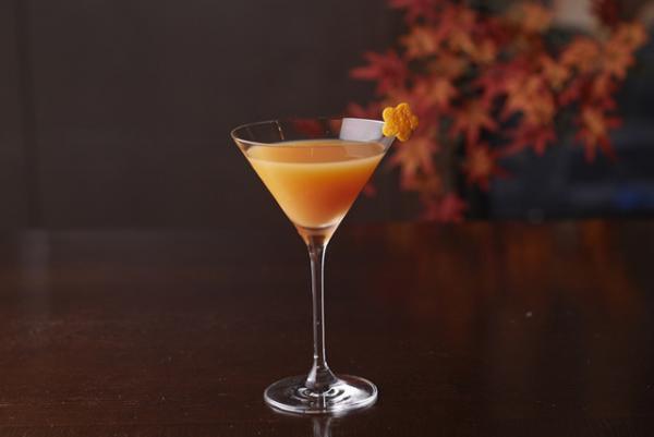 約30cmのゴマ風船の中に“月餅”と“うさぎ饅頭”!? グランド ハイアット 東京から秋限定メニューが登場